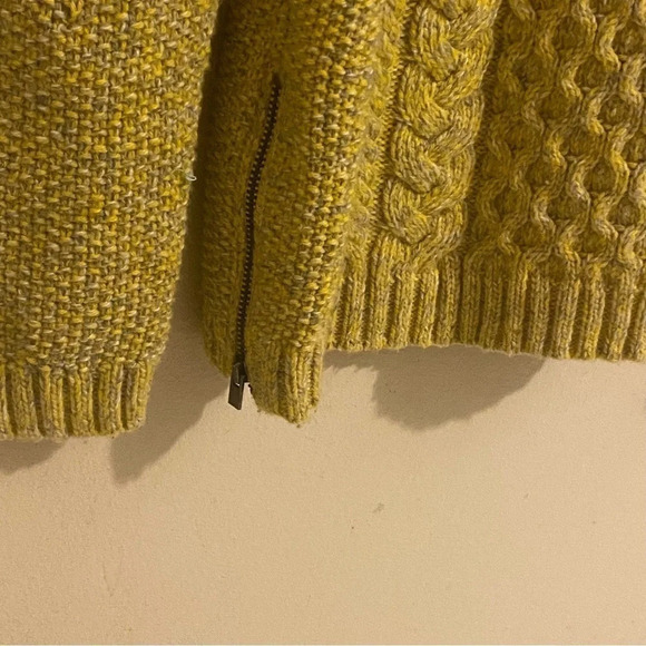 TALBOTS Merino Wool Blend Cable Knit Sweater Size S Gold/Yellow Zip Hemline - Picture 5 of 10